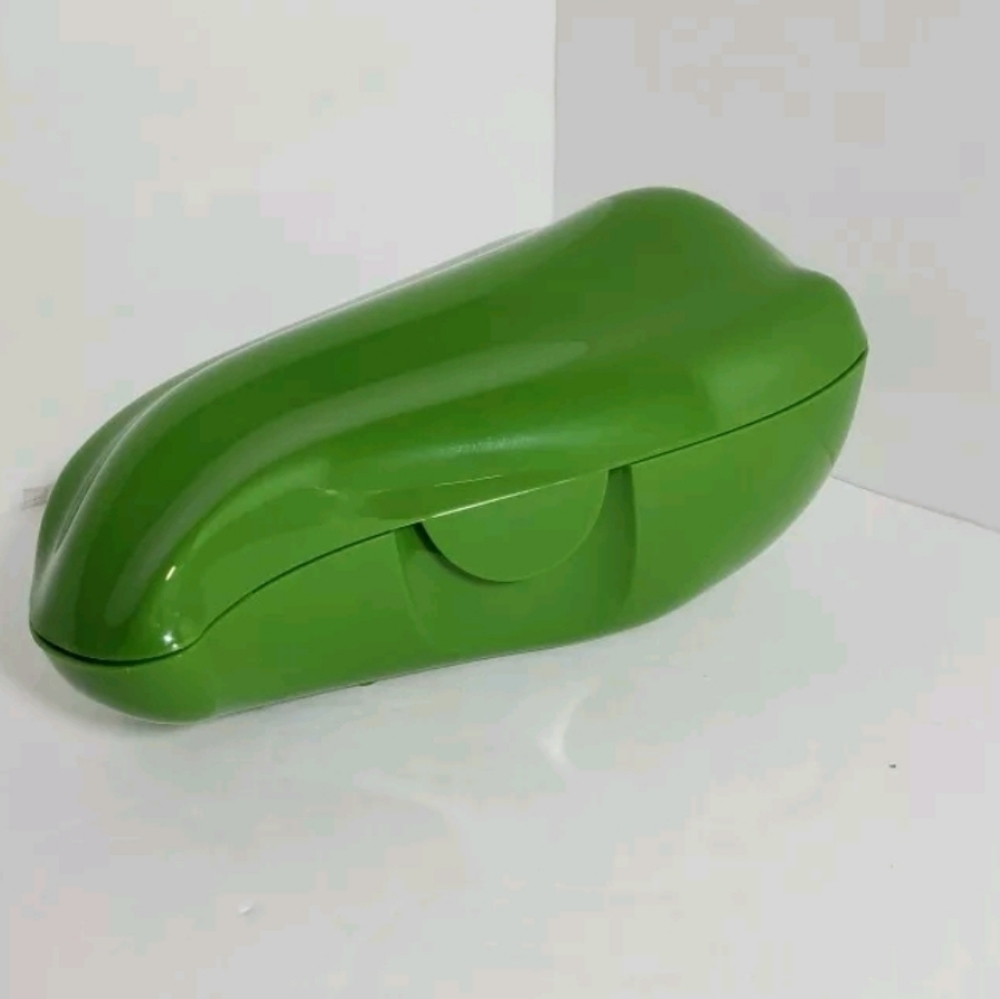 Tupperware Pepper keeper New - Picture 2 of 4